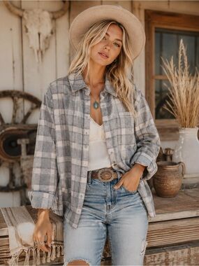 Express Utility Jacket in Gray and White